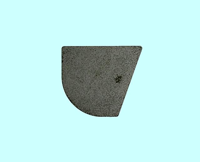 Пластина 06140 Т15К6 левая (20х18х6х10х18гр) (для подр. и расточных резцов под глухие отв.)