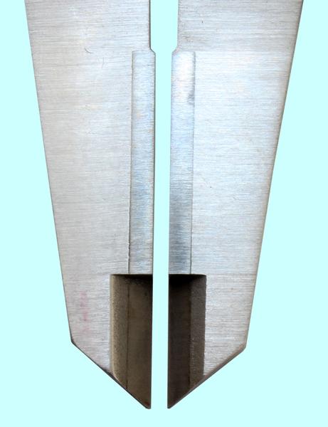 Штангенциркуль 0 - 300 ШЦТ-I (0,05) с тв.спл. губками, с глубиномером "TLX"