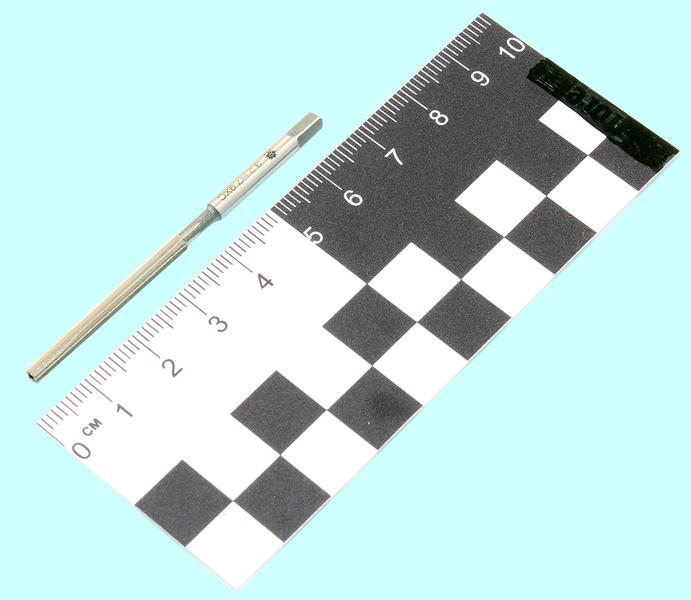 Развертка d 3,2 Н 7 ручная цилиндр. 9ХС "TLX"