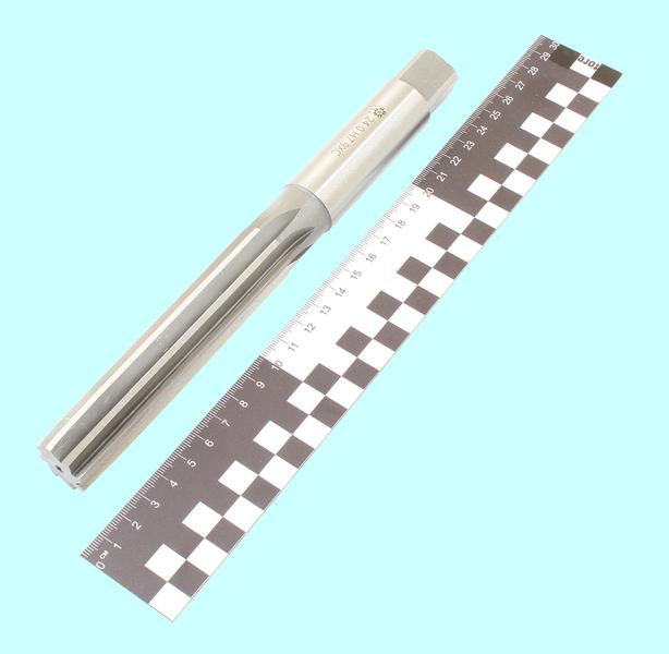 Развертка d24,0 Н7 ручная цилиндр. 9ХС "TLX"