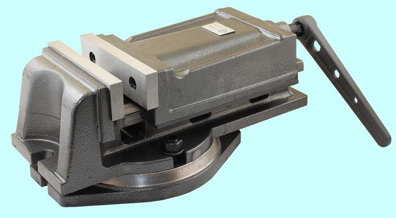 Тиски Станочные 200мм чугунные поворотные с закрытым винтом, ход губок 150мм QH200 "TLX"