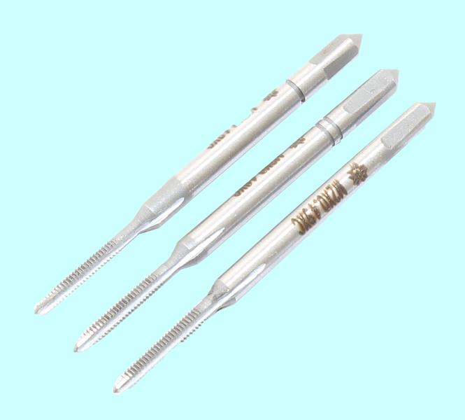 Метчик М 2,0 (0,4) 9ХС ручной, комплект из 3-х шт. "TLX"