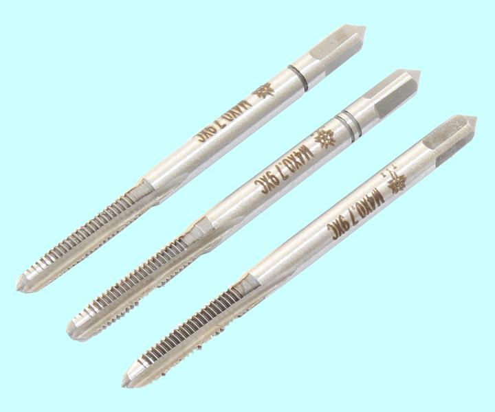 Метчик М 4,0 (0,7) 9ХС ручной, комплект из 3-х шт. "TLX"