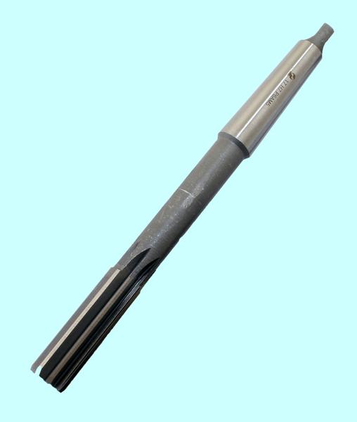 Развертка d 17,0 Н7 к/х машинная Р6АМ5 (54х214) "CNIC"